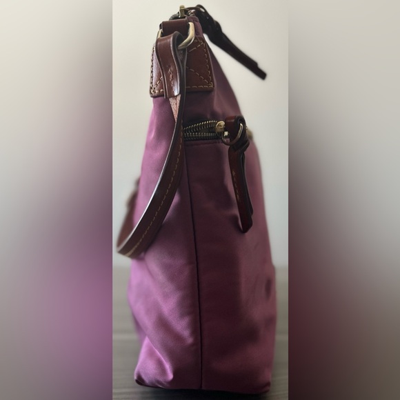 Dooney and Bourke handbag - Picture 4 of 11